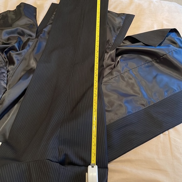 Men’s two piece pinstripe suit - Picture 9 of 10